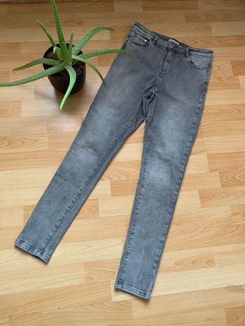 Jean gris slim taille 38