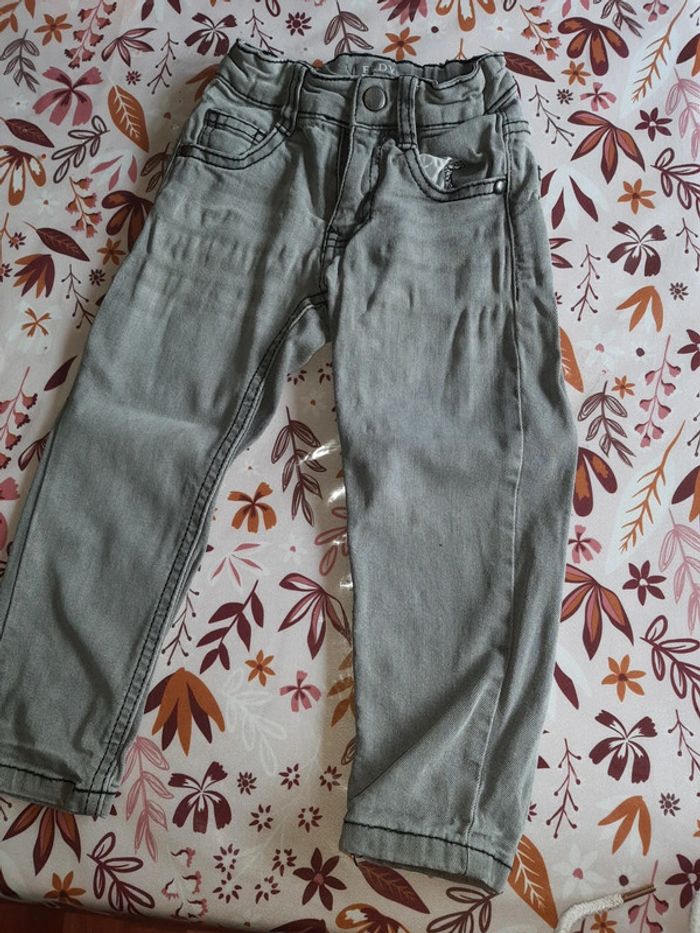 Jeans taille 3 ans