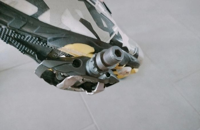 Chaussures de vélo taille 43 44 - photo numéro 9