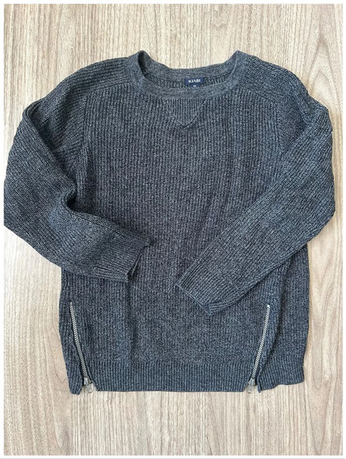 Pull noir enfant - taille 8 ans - en très bon état