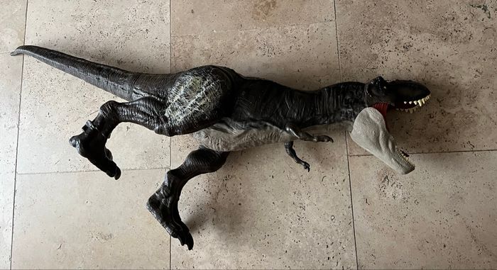Dinosaure géant - photo numéro 2
