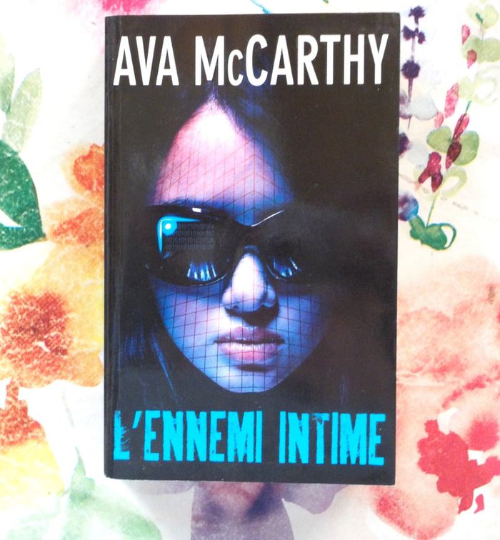 L'ennemi intime de Ava McCarthy Ed. France Loisirs