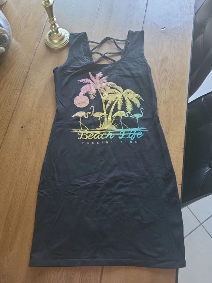 Jolie robe taille m