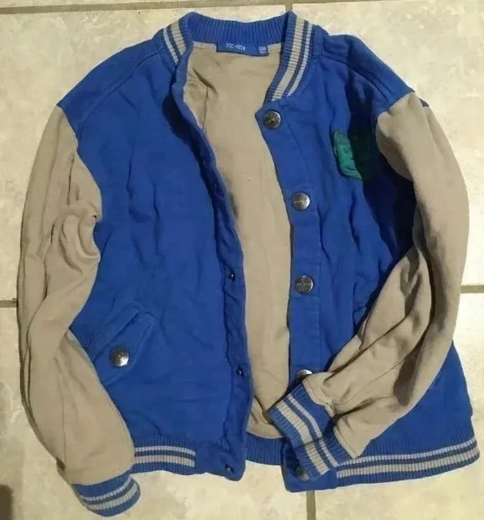 Sweat blouson garçon YCC 10 ans – Très bon état - photo numéro 2