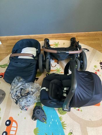 Poussette Maxi-Cosi + transat offert