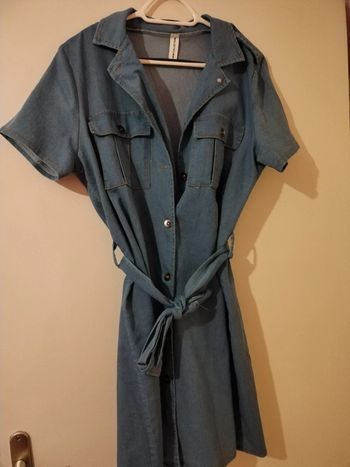 Robe en jean souple neuve