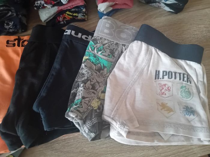 Gros lot de chaussette + caleçons garçon - photo numéro 3
