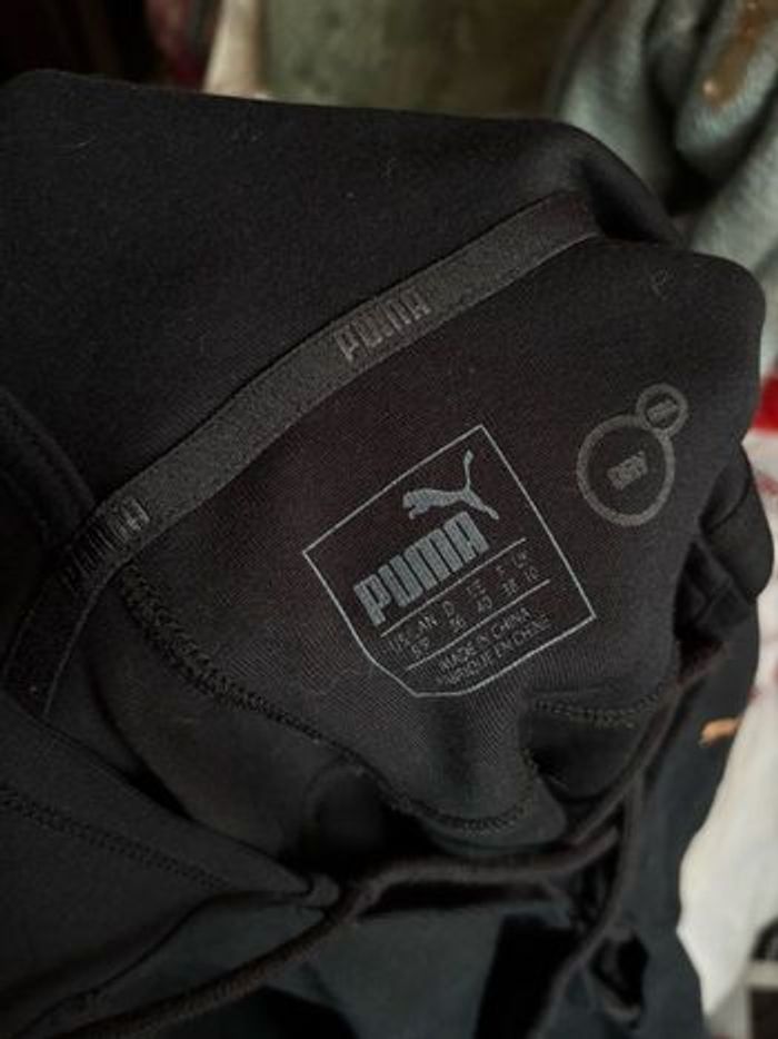 Sweat à capuche Puma noir - Détails lacets et logo doré - photo numéro 8