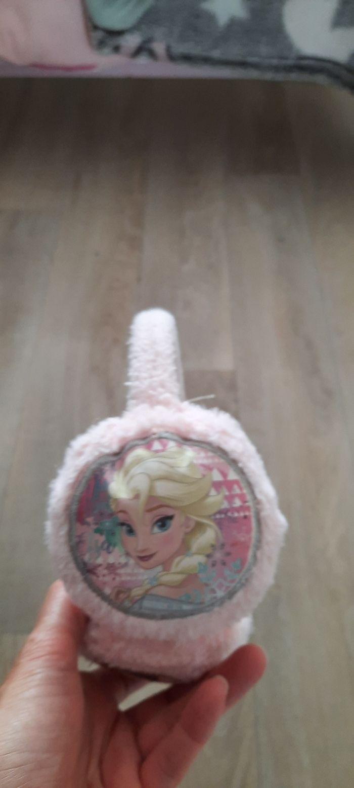 Cache oreilles - photo numéro 2