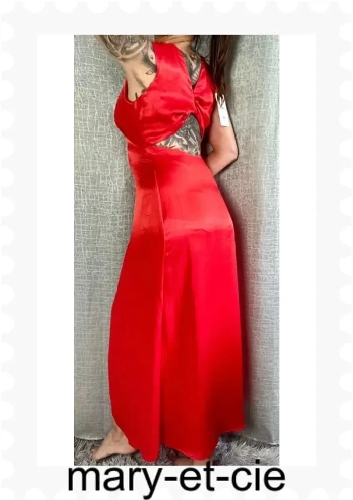 SOLDE Robe longue satinée fendue - Zara - taille M - neuf avec étiquette - photo numéro 4