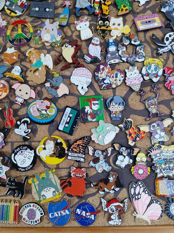 Pins 5€ piece, ghibli, disney, etc fantasy - photo numéro 8