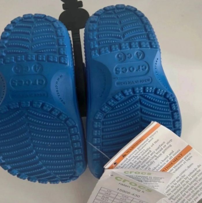Crocs bébé neuves avec étiquette - photo numéro 9