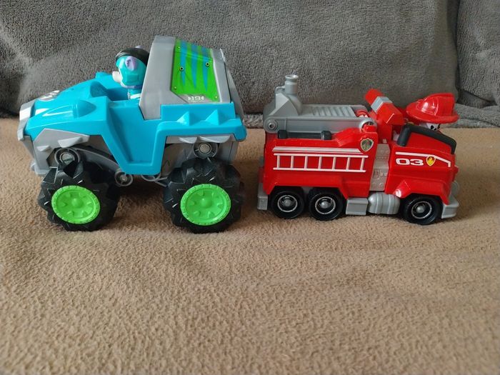 Figurines et vehicules pat patrouille - photo numéro 4