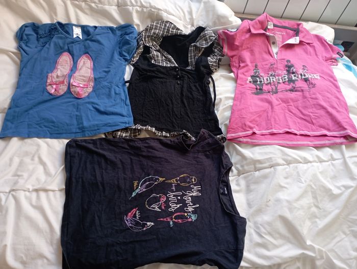 Lot 4 tee shirt manches courtes marques diverses 12 ans 3€
