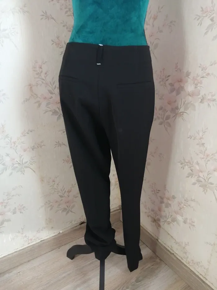 Pantalon noir droit style tailleur fausses poches arrières / ottantotto / (42) - photo numéro 7