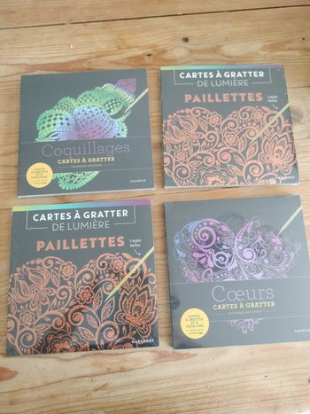 Lot 4 blocs cartes à gratter d'art Marabout