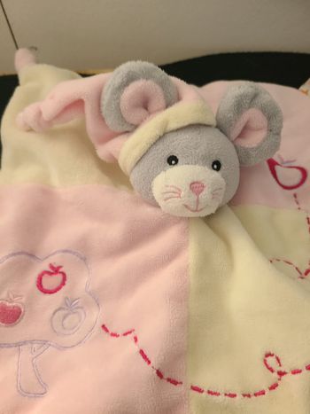 Doudou plat souris rose blanc pommes NICOTOY