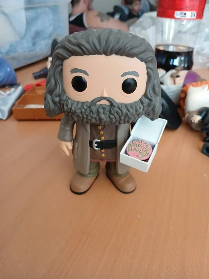 Hagrid happee birhdae gateau pop