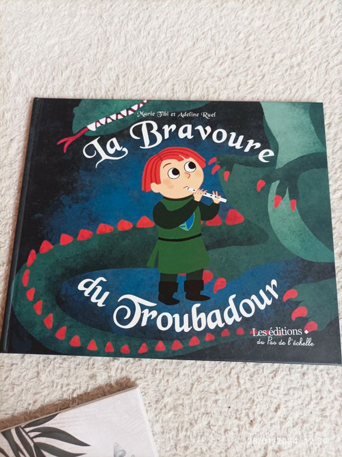 3 livres de contes moyen format - photo numéro 2