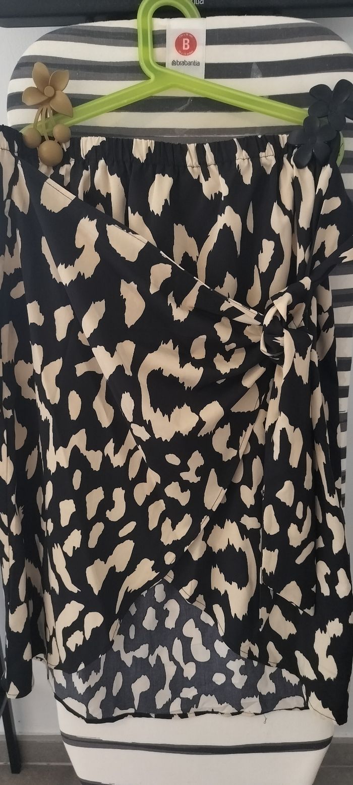 Très belle jupe femme neuve taille L