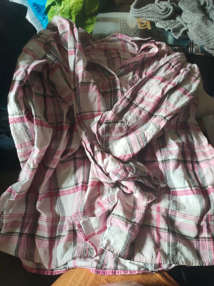 Chemise taille 3 - photo numéro 2