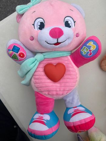 Peluche éducatif ourson rose