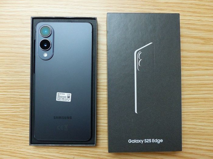 Samsung Galaxy S25 Edge - photo numéro 5