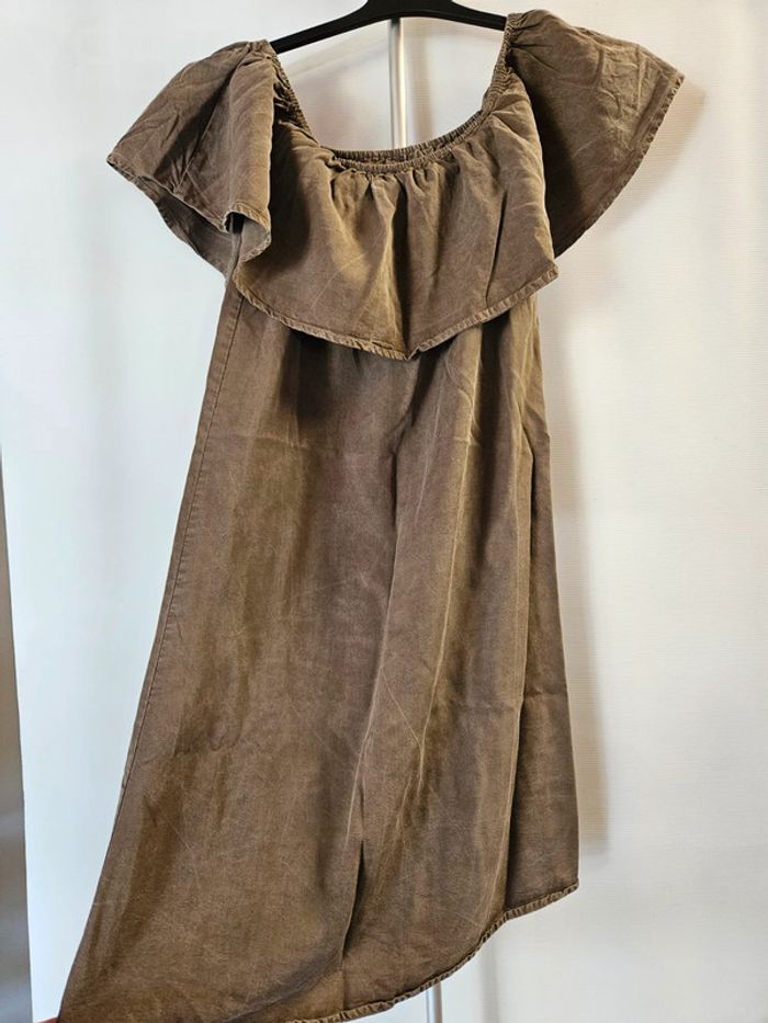 Robe courte col volant - photo numéro 2