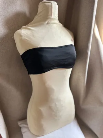 Haut de maillot de bain bandeau noir