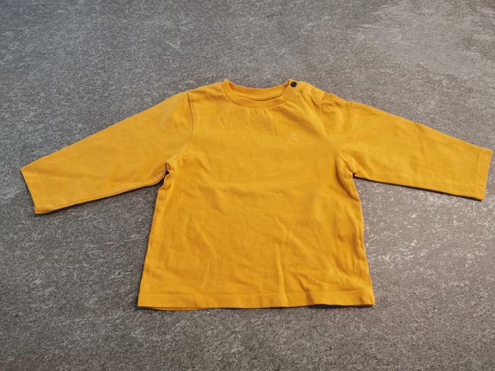 T-shirt à manches longues bébé 12 mois comme neuf