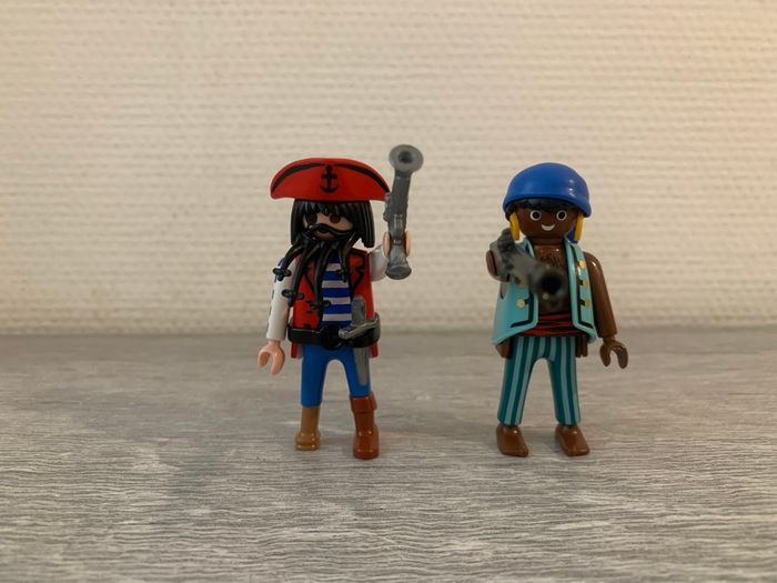 Lot de 2 personnages Pirate