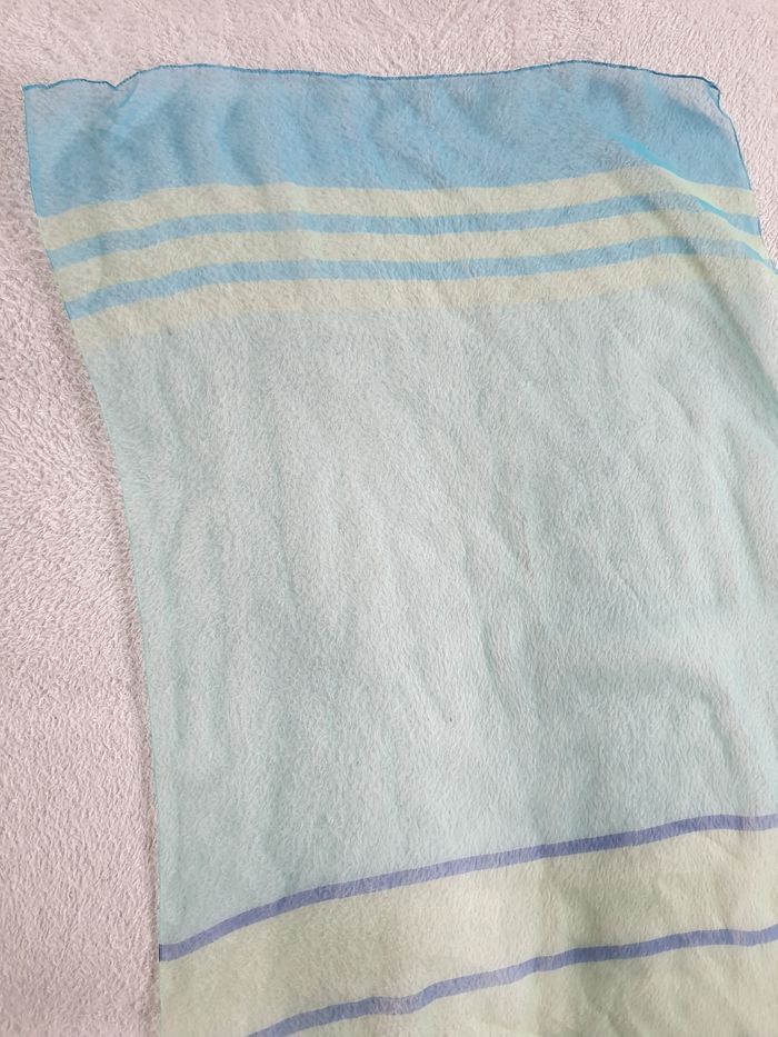 Foulard bleu et vert - photo numéro 5