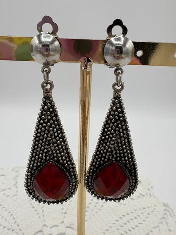 Boucles d’oreilles goutte à clips vintage