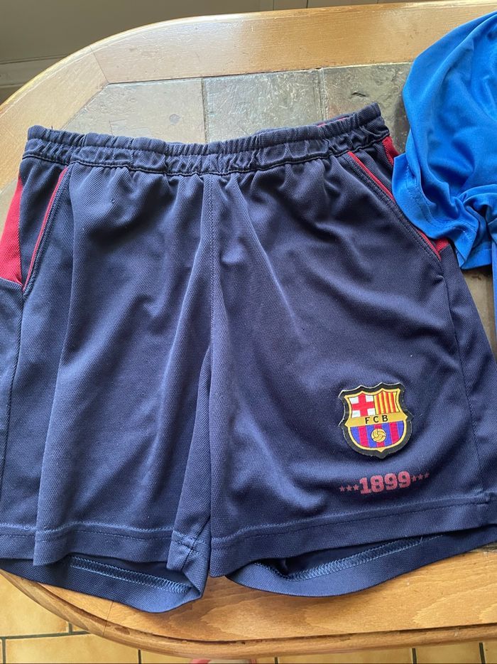 Ensemble de foot Barcelone - photo numéro 2