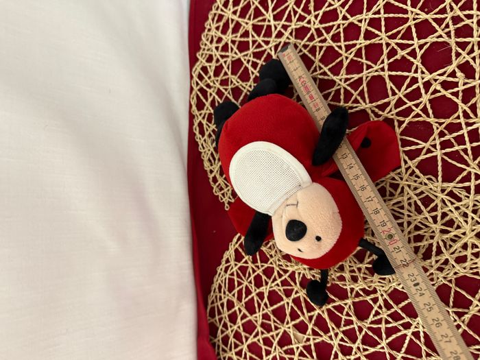 DMC - Peluche Doudou Petite Coccinelle - photo numéro 3