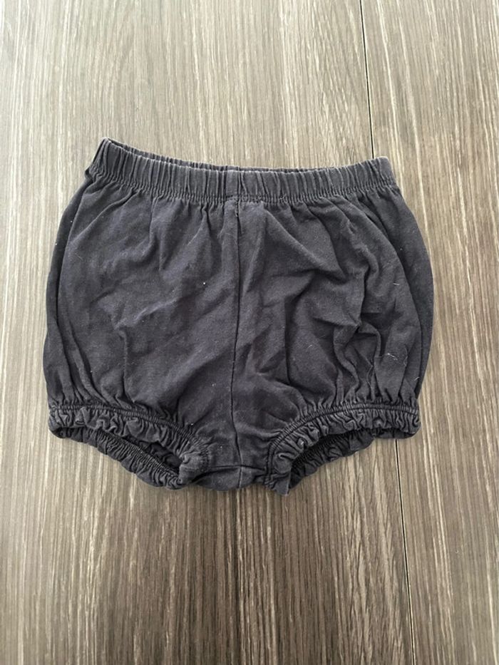 Short 9 mois