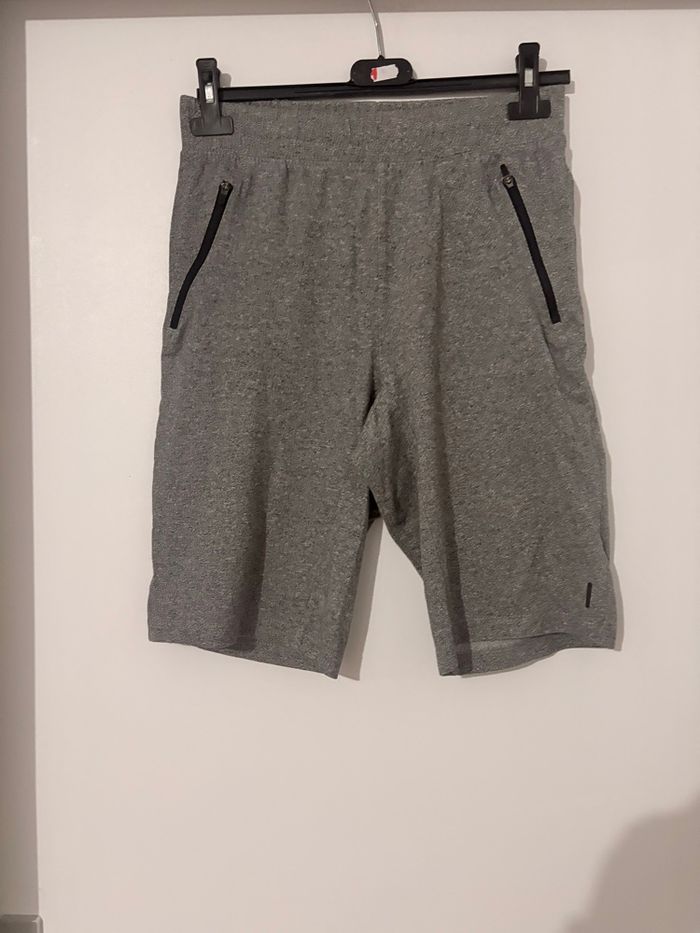 Short - photo numéro 1