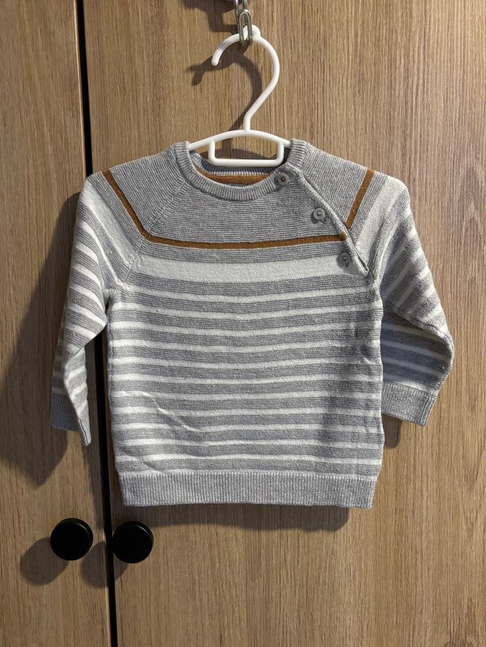 pull gris