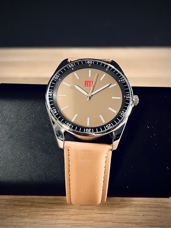 Ancienne Montre à cadran RTL Neuve - photo numéro 2