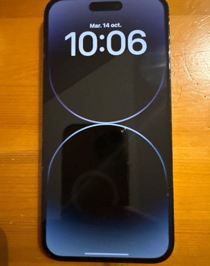 I p h o n e - photo numéro 4