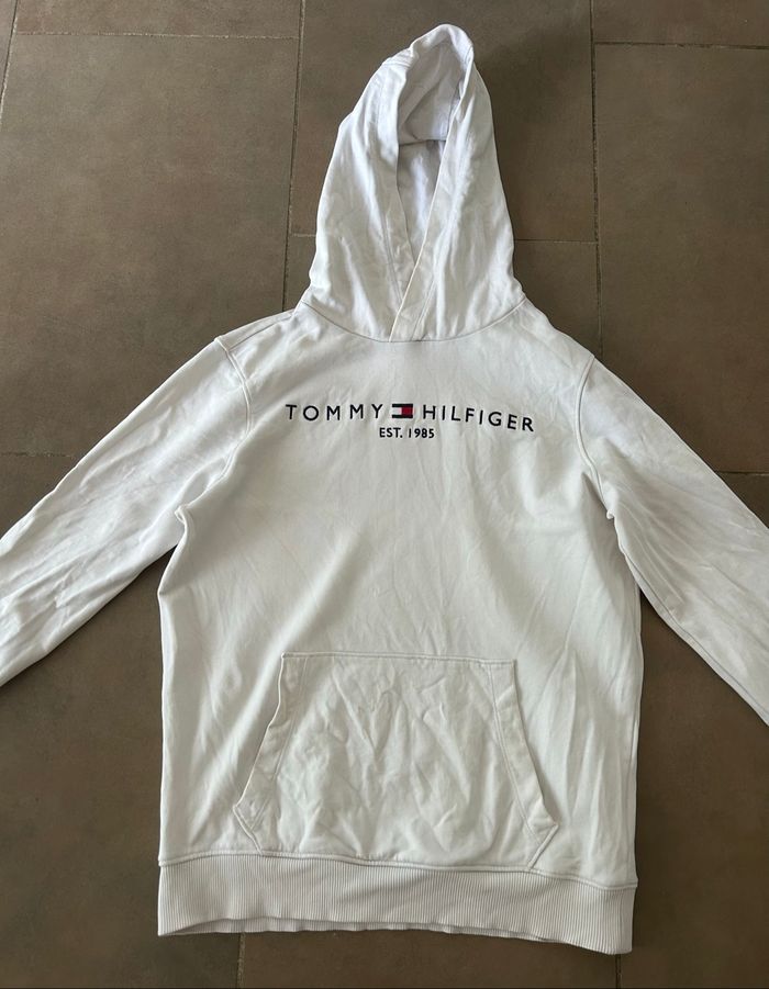 Sweat blanc Tommy Hilfiger taille 14 ans - photo numéro 2