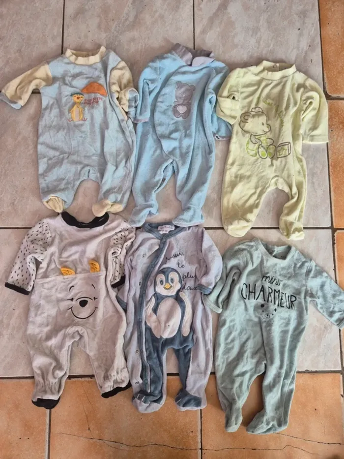 Lot n°1 vêtements bébé garçon 1 mois - photo numéro 2