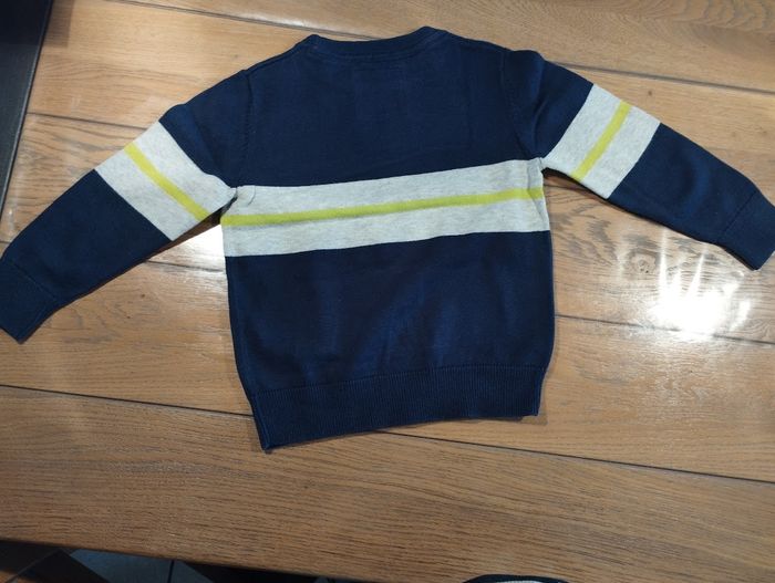 Lot n° 493 Pull C&A 36 mois - photo numéro 5