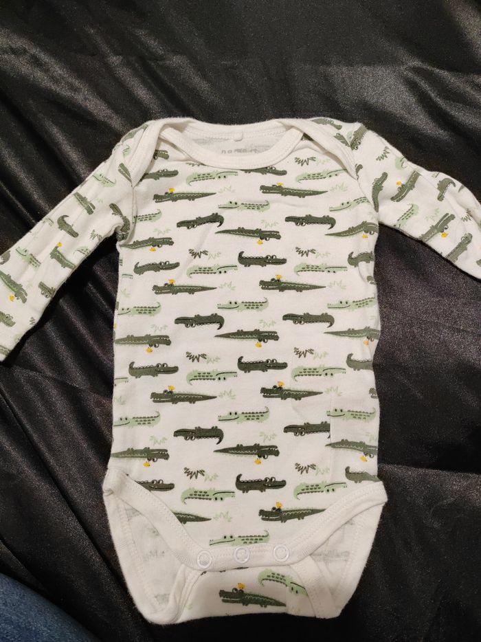 Body 1-2 mois ( 56cm)
