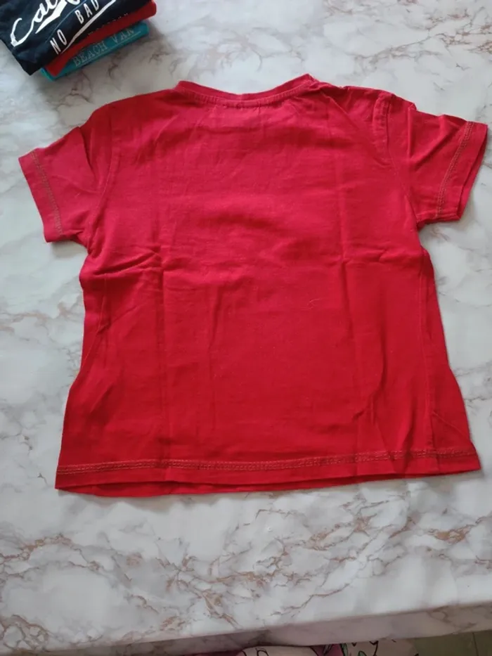 T-shirt Disney cars 8ans - photo numéro 4