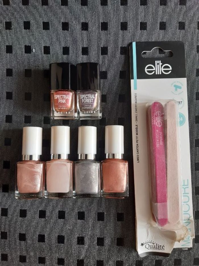 Lot vernis à ongles + limes