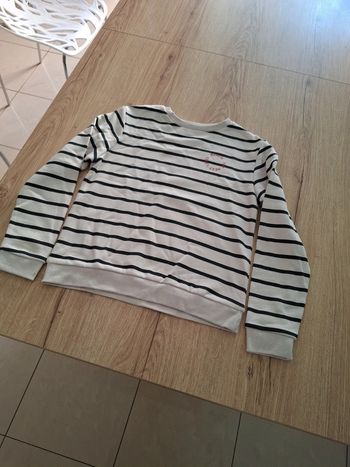 Sweat kiabi garçon taille 10 ans en très bon état