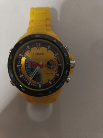 Montre de sport jaune