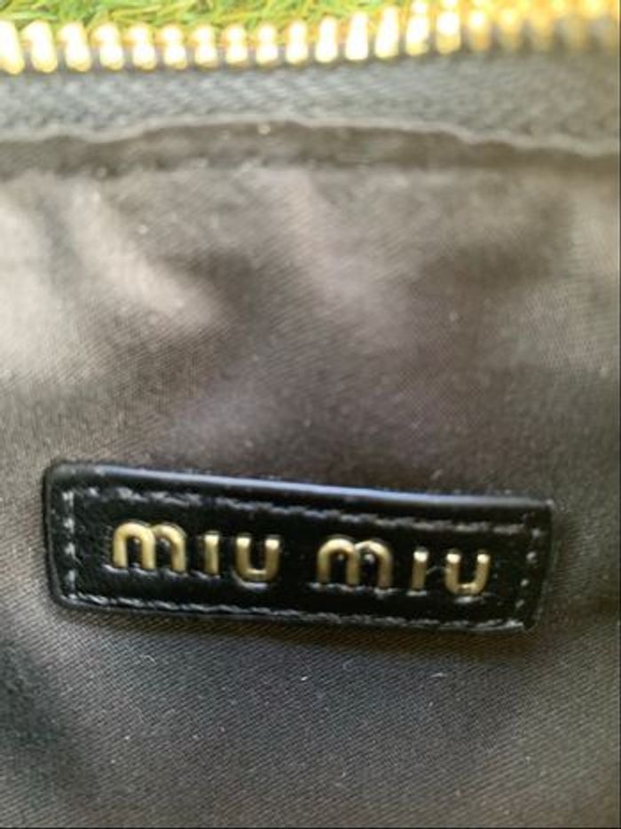 Sac Miu Miu – Cuir matelassé noir – État neuf - photo numéro 6