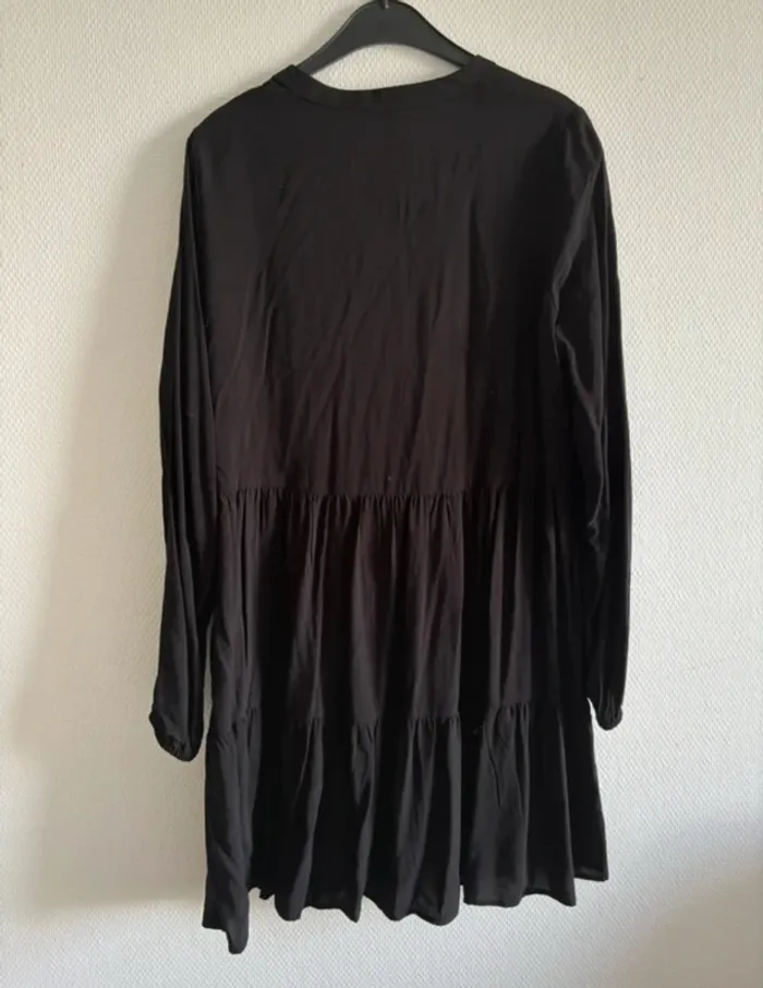 Robe fluide noire - taille M - photo numéro 4